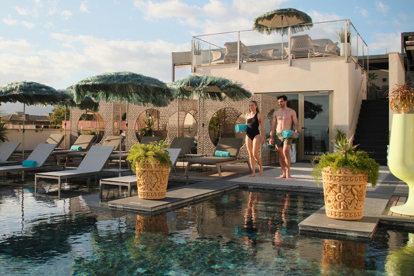 El Llorenc Parc De La Mar - Adults Only Palma de Mallorca Dış mekan fotoğraf The rooftop pool at the hotel