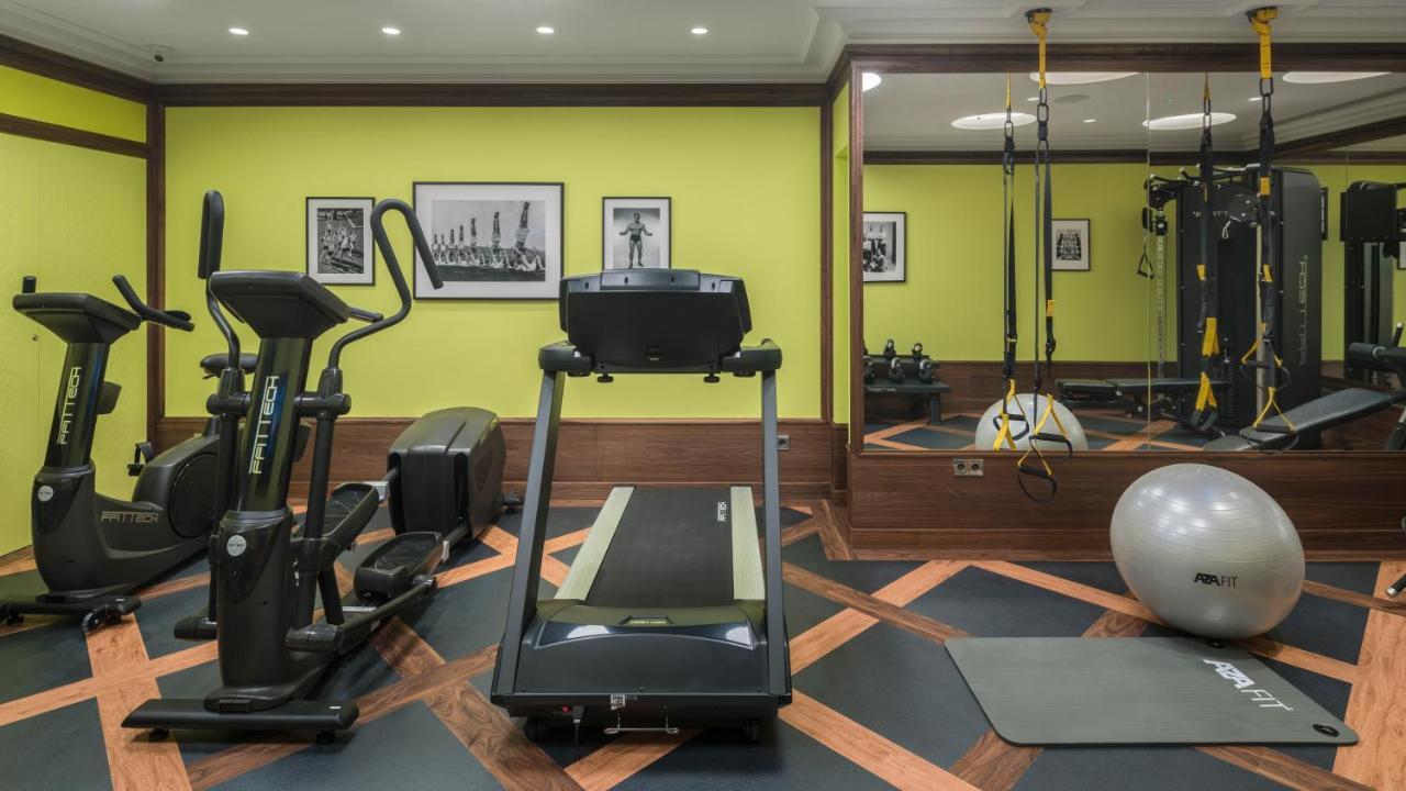 El Llorenc Parc De La Mar - Adults Only Palma de Mallorca Dış mekan fotoğraf The gym at The Ivy Collection