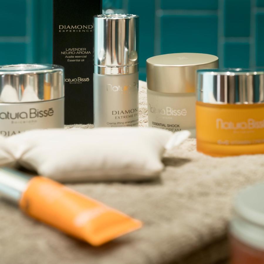 El Llorenc Parc De La Mar - Adults Only Palma de Mallorca Dış mekan fotoğraf Skincare products