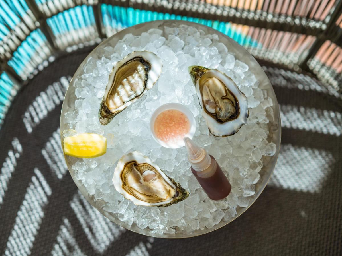 El Llorenc Parc De La Mar - Adults Only Palma de Mallorca Dış mekan fotoğraf Oysters on ice